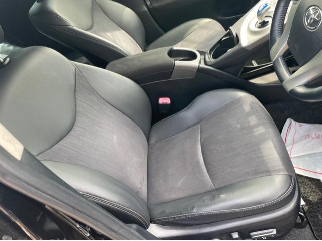 トヨタ 30系プリウス シートカバー 取り付け ZVW30 岡山市東区