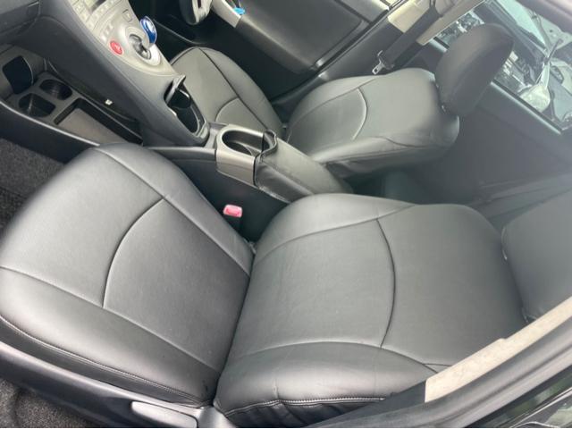 トヨタ 30系プリウス シートカバー 取り付け ZVW30 岡山市東区