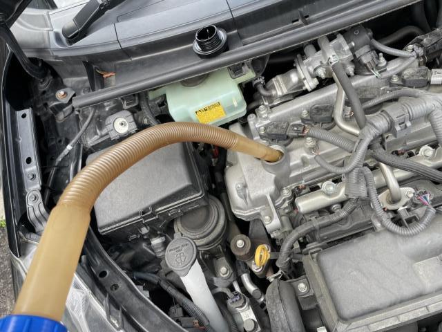 トヨタ アクア 納車前点検 オイル エレメント ワイパーゴム エアコンフィルター 交換 NHP10 岡山市東区