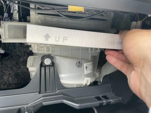トヨタ アクア 納車前点検 オイル エレメント ワイパーゴム エアコンフィルター 交換 NHP10 岡山市東区