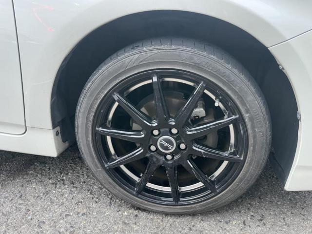 トヨタ 30系プリウス タイヤホイール交換 ZVW30 岡山市東区