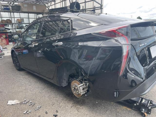 トヨタ 50系プリウス モデリスタエアロF.S.R 取付 18inホイール組み替え 交換 ZVW51 岡山市東区