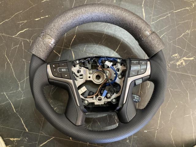 トヨタ クラウンアスリート（ハイブリッド車） ステアリング交換 AWS210 岡山市東区