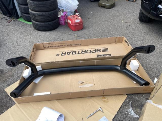 トヨタ ハイラックスピックアップ SPORT BAR 取り付け GUN125 岡山市東区