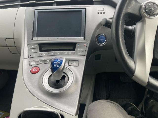 トヨタ 30系プリウス シフトノブ 交換 ZVW30 岡山市東区