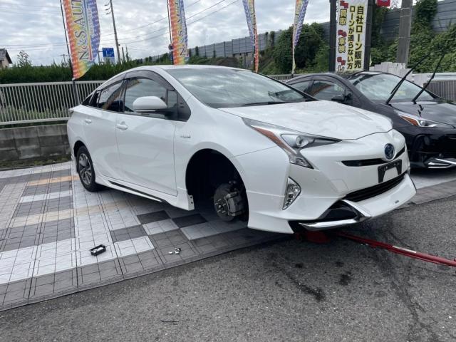 トヨタ 50系プリウス 15インチ→18インチ組み替え 交換 ZVW51 岡山市東区