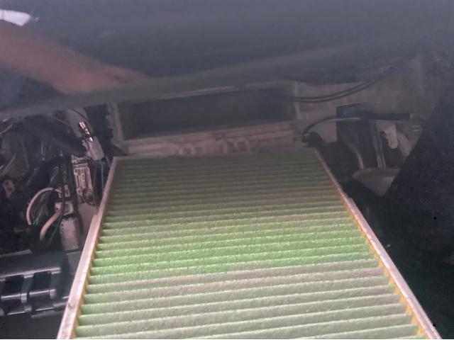 トヨタ 50系プリウス 納車前点検 オイル エレメント ワイパーゴム エアコンフィルター 交換 ZVW51 岡山市東区