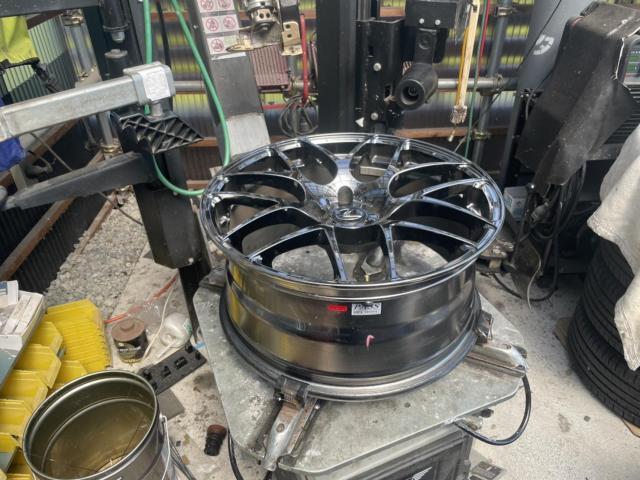 レクサス ＬＳ６００ｈＬ タイヤ 組み替え 交換 4本 UVF46 岡山市東区