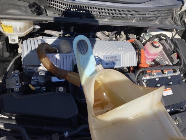 トヨタ 30系プリウス 納車前点検 オイル エレメント ワイパーゴム エアコンフィルター 交換 ZVW30 岡山市東区