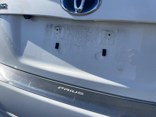 トヨタ 30系プリウス 字光式ナンバー AIR 取り付け ZVW30