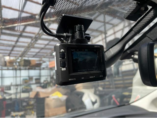 トヨタ 30系プリウス ドラレコ 前後 取り付け ZVW30 岡山市東区