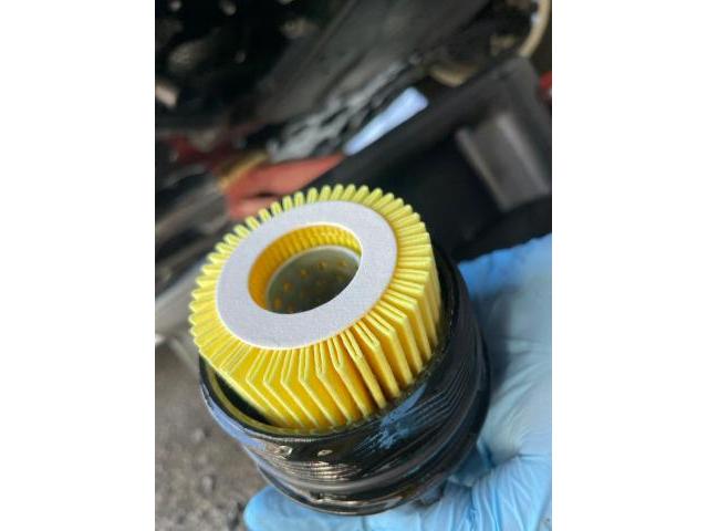 トヨタ 50系プリウス 納車前点検 オイル エレメント ワイパーゴム エアコンフィルター 交換 ZVW51 岡山市東区