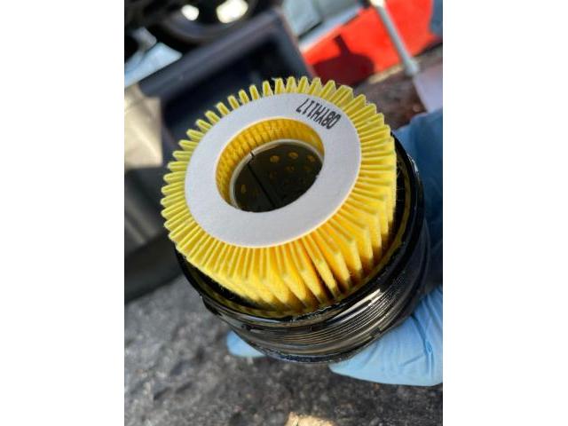 トヨタ 30系プリウス 納車前点検 オイル エレメント ワイパーゴム エアコンフィルター 交換 ZVW30 岡山市東区