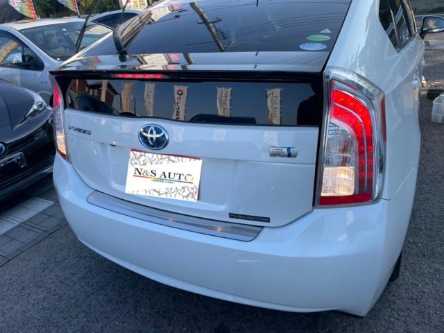 トヨタ 30系プリウス LEDバックランプ LEDナンバー灯 交換 ZVW30 岡山市東区