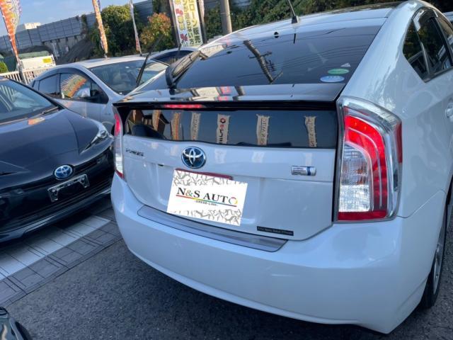 トヨタ 30系プリウス LEDバックランプ LEDナンバー灯 交換 ZVW30 岡山市東区