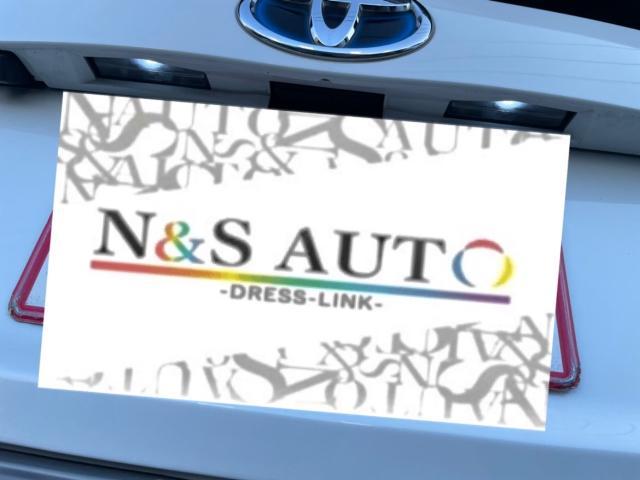 トヨタ 30系プリウス LEDバックランプ LEDナンバー灯 交換 ZVW30 岡山市東区