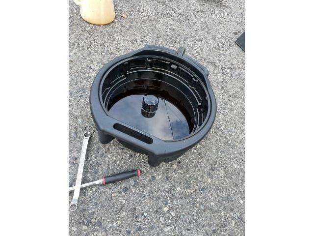 トヨタ　アリオン　バッテリー交換　オイル エレメント 交換　NZT240 岡山市東区