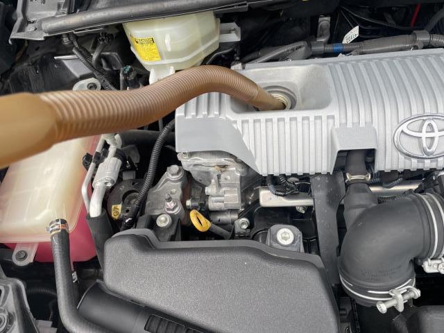 トヨタ 30系プリウス 納車前点検 オイル エレメント ワイパーゴム エアコンフィルター 交換 ZVW30 岡山市東区