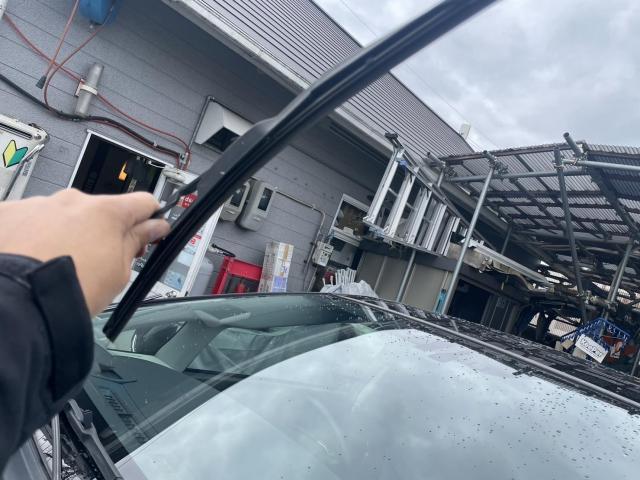 トヨタ 30系プリウス 納車前点検 オイル エレメント ワイパーゴム エアコンフィルター 交換 ZVW30 岡山市東区