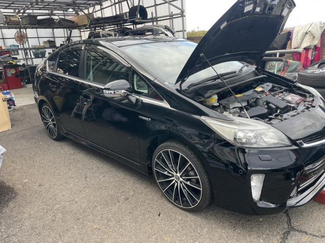 トヨタ 30系プリウス リア サイド メッキ取り付け ZVW30 岡山市東区