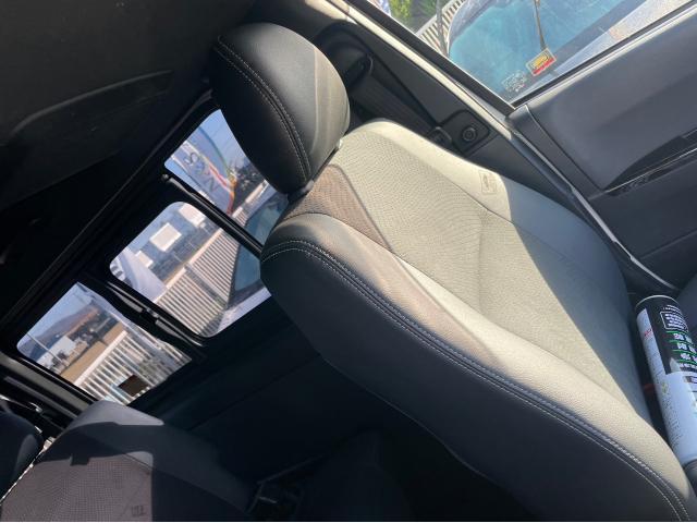 トヨタ　ハイエースバン　シートカバー取り付け　GDH201V 岡山市東区