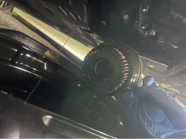 トヨタ 30系プリウス  フロントタイヤ交換 オイル エレメント ZVW30 岡山市東区