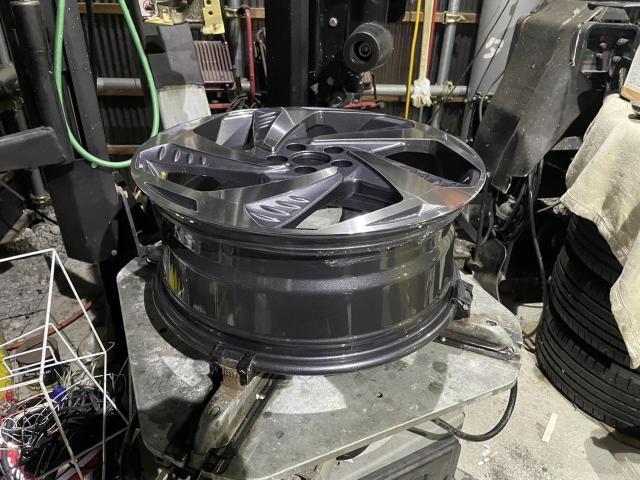 トヨタ 50系プリウス モデリスタエアロ 取り付け 18インチホイール交換 組み替え ZVW51 岡山市東区