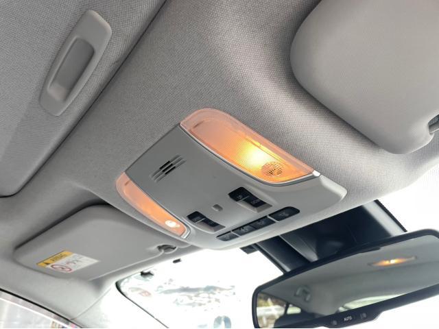 トヨタ 50系プリウス  LEDルームランプ 交換 ZVW51 岡山市東区
