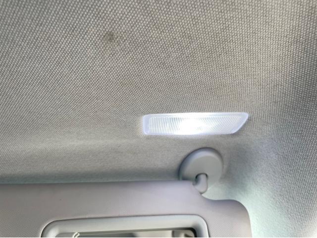 トヨタ 50系プリウス  LEDルームランプ 交換 ZVW51 岡山市東区
