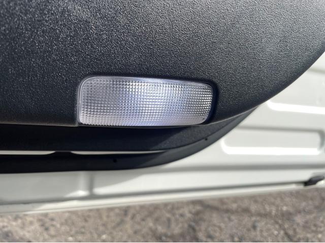 トヨタ 50系プリウス  LEDルームランプ 交換 ZVW51 岡山市東区
