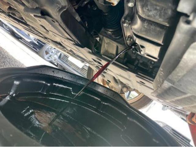 トヨタ 30系プリウス 納車前点検 オイル エレメント ワイパーゴム エアコンフィルター 交換 ZVW30 岡山市東区