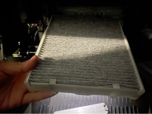 トヨタ 50系プリウス 納車前点検 オイル エレメント ワイパーゴム エアコンフィルター 交換 ZVW51 岡山市東区