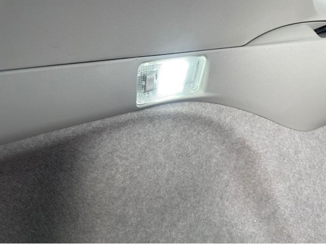 トヨタ 50系プリウス LEDルームランプ LEDライセンスランプ 交換 ZVW51 岡山市東区

