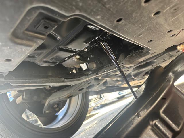 トヨタ 50系プリウス 納車前点検 オイル エレメント エアコンフィルター 交換 ZVW51 岡山市東区