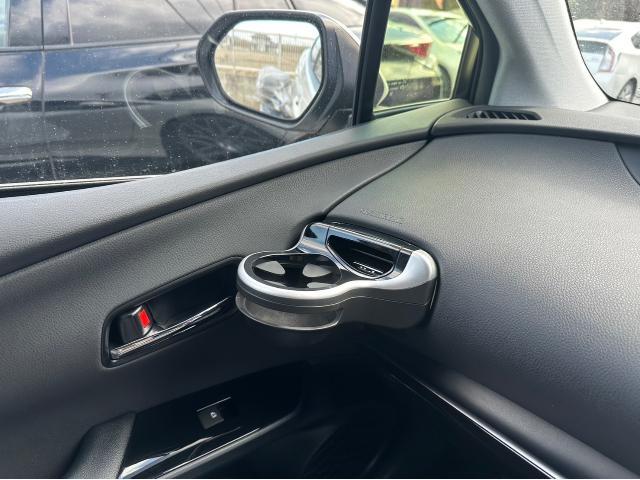 トヨタ 50系プリウス  納車前部品取付  ユピテルレーダー探知機  車種別専用ドリンクホルダー  純正OP  取付 ZVW51 岡山市東区
