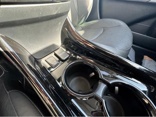 トヨタ 50系プリウス  納車前部品取付  ユピテルレーダー探知機  車種別専用ドリンクホルダー  純正OP  取付 ZVW51 岡山市東区
