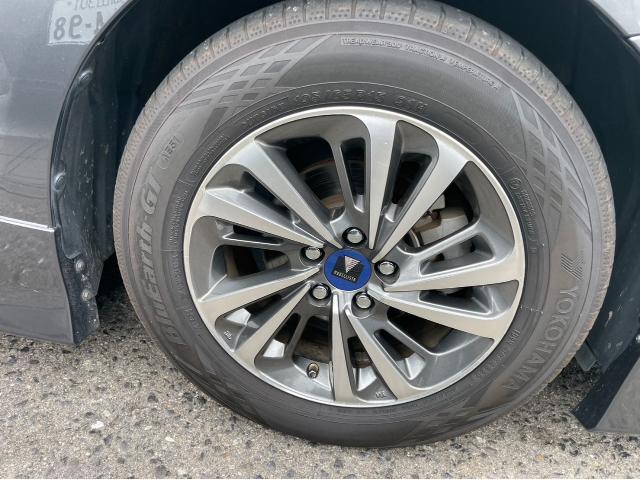 トヨタ 50系プリウス   在庫車 タイヤホイール 交換 15インチ→18インチ 組み換え ZVW51 岡山市東区