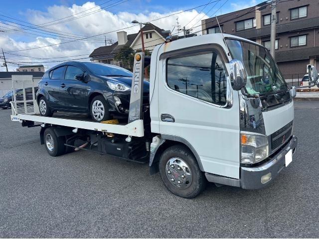 トヨタ アクア レッカー引き取り フロントタイヤ交換 NHP10 岡山市東区