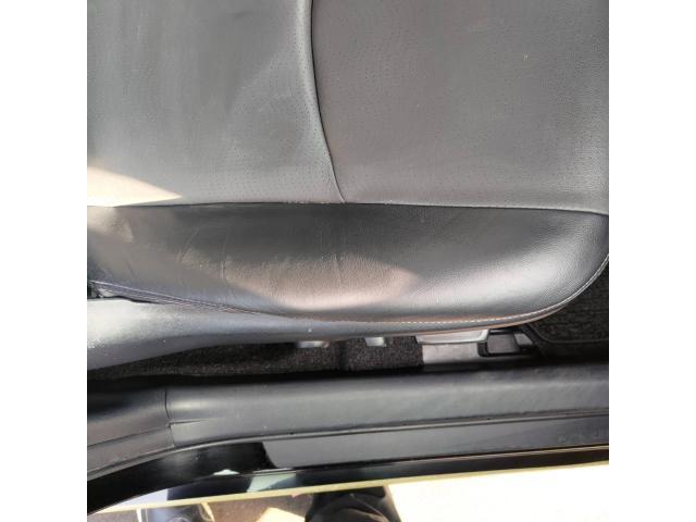 トヨタ 30系プリウス シートリペア ZVW30 岡山市東区