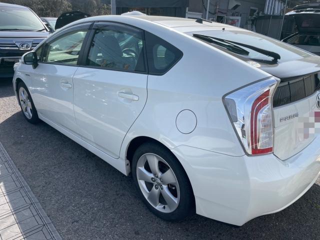 トヨタ 30系プリウス  在庫車 フルエアロ 取り付け ドレスアップ ZVW30 岡山市東区