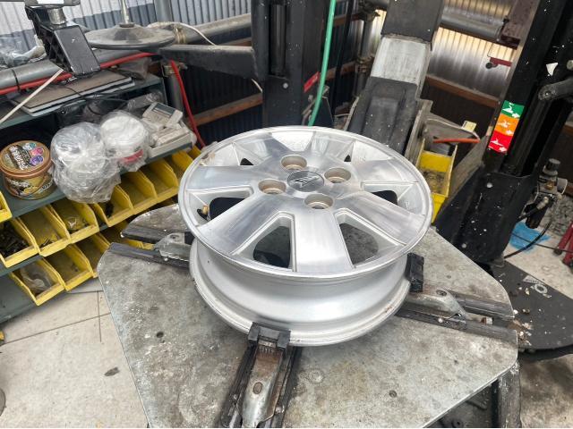 ダイハツ アトレー タイヤ交換 S321G改 岡山市東区