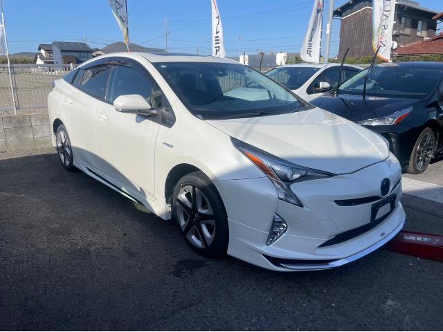 トヨタ 50系プリウス タイヤホイール 19in&rarr;17in 交換 納車前点検 オイル エレメント ワイパーゴム エアコンフィルター 交換 ZVW55 岡山市東区