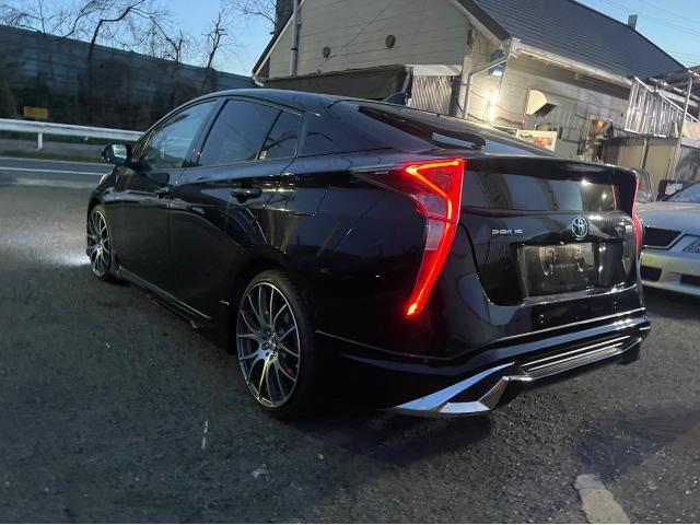 トヨタ 50系プリウス  在庫車 モデリスタフルエアロ取り付け 15&rarr;19インチホイール 交換 ZVW51 岡山市東区