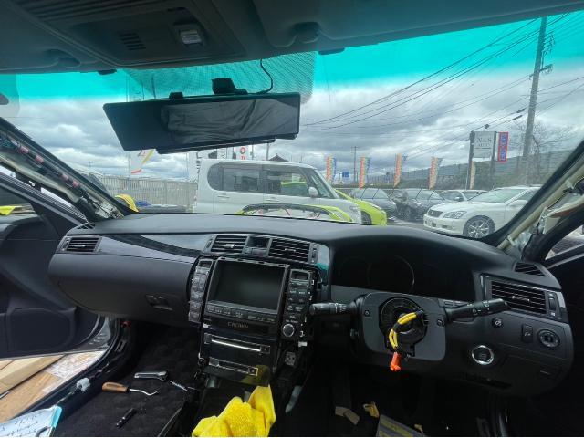 トヨタ クラウンアスリート 在庫車 ダッシュボード交換 GRS184 岡山市東区