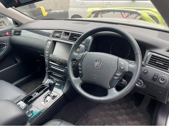 トヨタ クラウンアスリート 在庫車 ダッシュボード交換 GRS184 岡山市東区