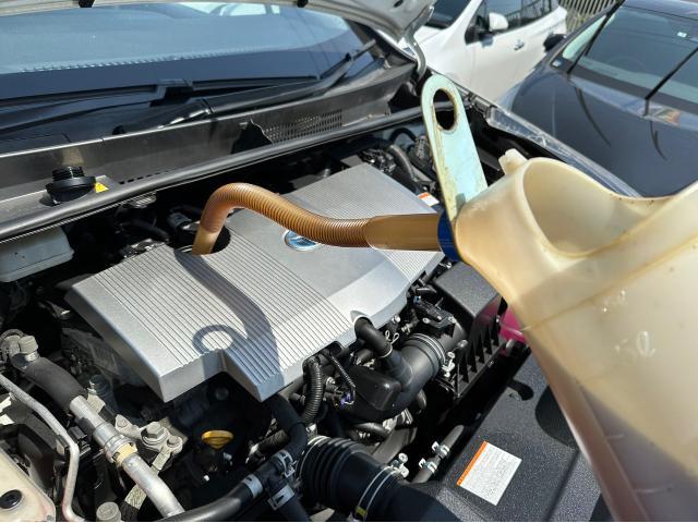 トヨタ 50系プリウス 納車前点検 オイル エレメント ワイパーゴム エアコンフィルター 交換 ZVW51 岡山市東区