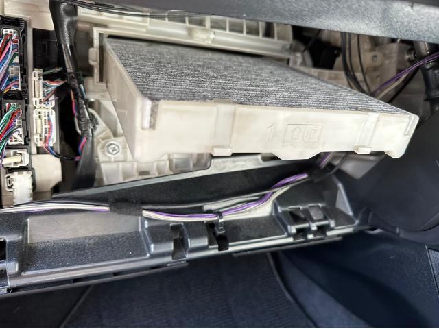 トヨタ 50系プリウス 納車前点検 オイル エレメント ワイパーゴム エアコンフィルター 交換 ZVW51 岡山市東区