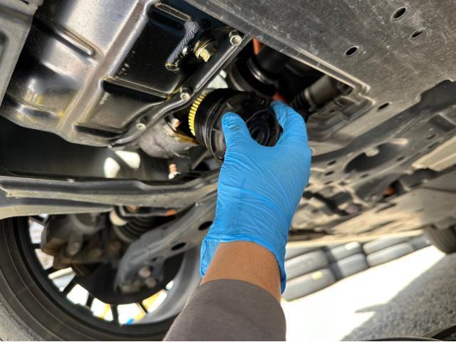 トヨタ 50系プリウス 納車前点検 オイル エレメント ワイパーゴム エアコンフィルター 交換 ZVW51 岡山市東区