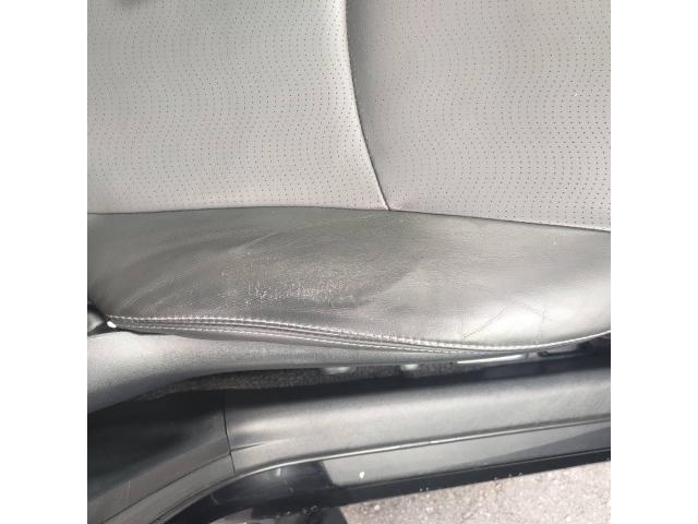 トヨタ 30系プリウス レザーシートリペア ZVW30 岡山市東区