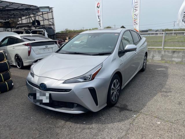 トヨタ 50系プリウス  在庫車 モデリスタフルエアロ取り付け 15in&rarr;18in 組み換え 交換 ZVW51 岡山市東区